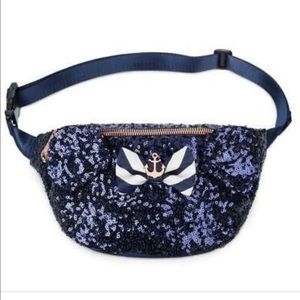 🛳💙Loungefly Disney Cruise Line Minnie Nautical Navy Sequin Fanny Pack.